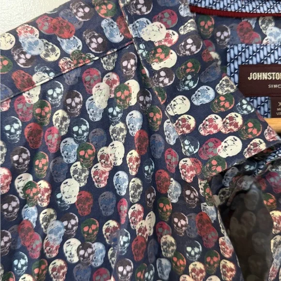 Johnston & Murphy Skull Print Button-Up Shirt - XXL - Picture 4 of 5